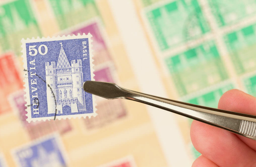 How Antique stamp buyers can turn hobby into a profitable business?